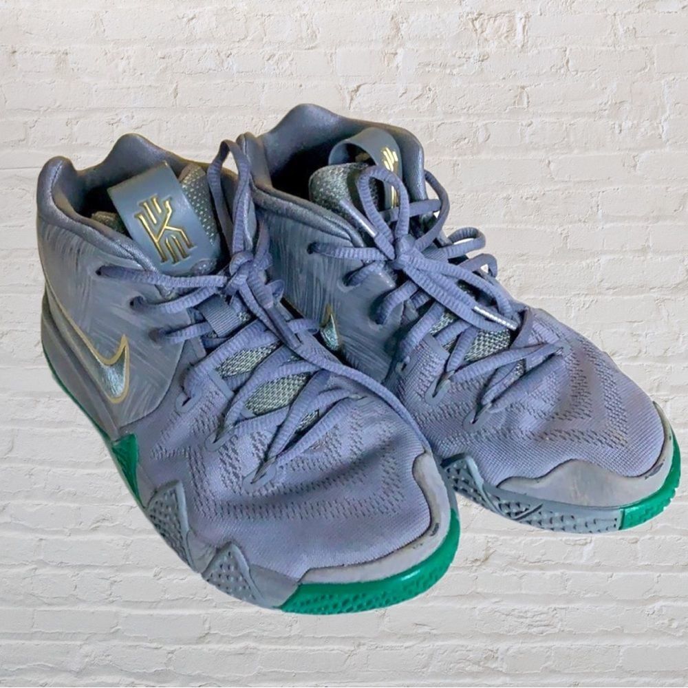 NIKE Kyrie City of Guardians cool gray size 4Y